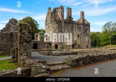 Huntly Castle ist eine Burgruine nördlich von Huntly in Aberdeenshire, Schottland, wo die Flüsse Deveron und Bogie aufeinander treffen. Stockfoto