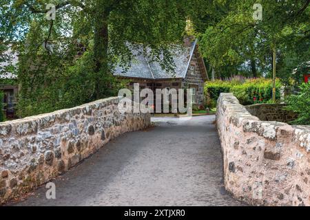 Huntly Castle ist eine Burgruine nördlich von Huntly in Aberdeenshire, Schottland, wo die Flüsse Deveron und Bogie aufeinander treffen. Stockfoto