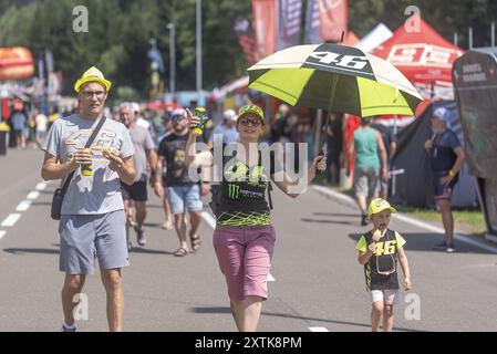 Spielberg, Österreich. August 2024. SPIELBERG, ÖSTERREICH - 15. AUGUST: Featurefans während der MotoGP of Austria - Previews RED BULLRING am 15. August 2024 in Spielberg, Steiermark.240815 SEPA 12 041 - 20240815 PD3012 Credit: APA-PictureDesk/Alamy Live News Stockfoto