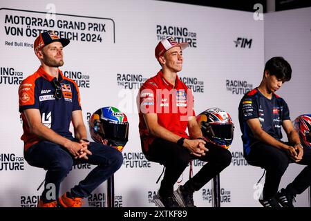 Red Bull Ring, Spielberg, Österreich. August 2024. 2024 MotoGP of Austria, Arrival Day; Pedro Acosta, Brad Binder während der Pressekonferenz im Rahmen der österreichischen MotoGP Credit: Action Plus Sports/Alamy Live News Stockfoto