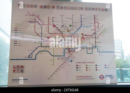 London, Großbritannien. August 2024. Eine allgemeine Ansicht der London Tube Karte mit Taylor Swift Songs im Wembley Stadium vor der ersten Show der Sängerin auf der zweiten Etappe ihrer 5 Night Wembley Stadium Residency und ist das erste Konzert seit ihre Wiener Konzerte aufgrund einer Terrorbedrohung abgesagt wurden. Quelle: Justin Ng/Alamy Live News Stockfoto