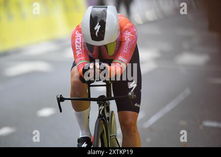 Ungarischer Rennsieger Blanka Vas im Einzelzeitfahren der Tour de France Femmes 2024 Stockfoto