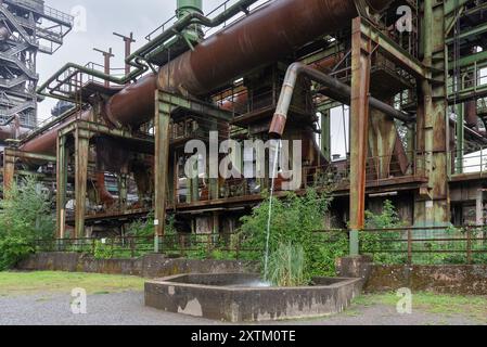 Landschaftspark Duisburg-Nord, ein 1991 von Latz + Partner entworfener öffentlicher Park in einem alten, stillgelegten Kohle- und Stahlwerk. Stockfoto