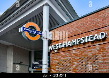 West Hampstead Overground Station, Borough of Camden, London, England, Großbritannien Stockfoto