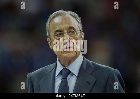 Warschau, Polen. August 2024. Florentino Perez wurde während der Zeremonie nach dem UEFA Super Cup 2024 zwischen Real Madrid und Atalanta BC im Nationalstadion gesehen. Endergebnis: Real Madrid 2: 0 Atalanta BC. (Foto: Grzegorz Wajda/SOPA Images/SIPA USA) Credit: SIPA USA/Alamy Live News Stockfoto