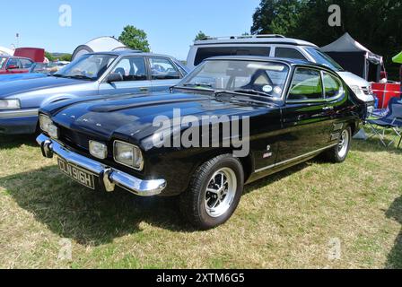 Ein Ford Capri Mk 1 aus dem Jahr 1969 parkte auf der 49. Historischen Fahrzeugsammlung in Powderham, Devon, England, Großbritannien. Stockfoto