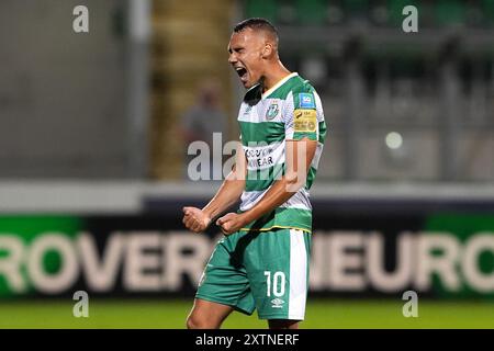 Graham Burke der Shamrock Rovers feiert den Sieg in der dritten Qualifikationsrunde der Europa League, das zweite Leg im Tallaght Stadium, Dublin. Bilddatum: Donnerstag, 15. August 2024. Stockfoto