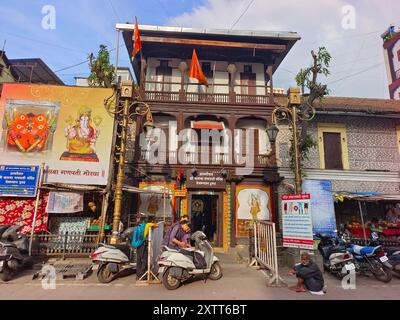 Pune, Maharashtra, Indien, 15-08-2024, die Kasba Ganapati ist die präsidierende Gottheit (Gramadevata) von Pune, diesem Tempel, der vor 1640 erbaut wurde. Stockfoto