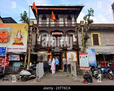 Pune, Maharashtra, Indien, 15-08-2024, die Kasba Ganapati ist die präsidierende Gottheit (Gramadevata) von Pune, diesem Tempel, der vor 1640 erbaut wurde. Stockfoto