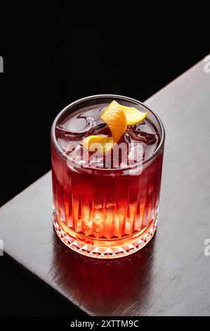 Klassischer alkoholischer Cocktail-Nigger. Das Balkenmenü Stockfoto