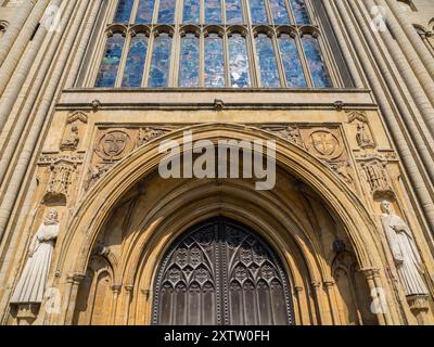 Westansicht der Kathedrale von Norwich, Norwich, Norfolk, England, Großbritannien, GB Stockfoto