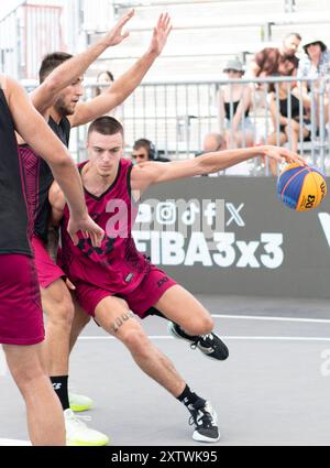 Lausanne, Schweiz. August 2024. Mathéo Cauwet aus Marseille (FRANKREICH) in Aktion während der Veranstaltung FIBA 3x3 World Tour Lausanne 2024. Quelle: Patrick Dancel/Alamy Live News Stockfoto