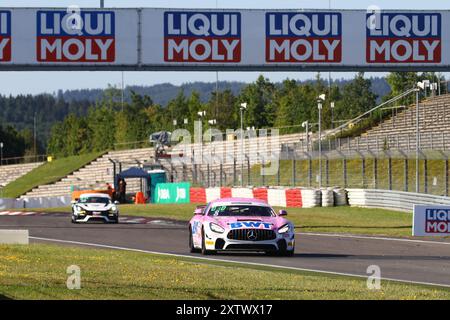 Mattis Pluschkell (DEU) / Luca Bosco (ITA), #8, Mercedes AMG GT4, Team: BWT Muecke Motorsport (DEU), Motorsport, ADAC GT4 Deutschland, 2024, Lauf 4, Nürnberg, Nürnburg, Rheinland-Pfalz, 16.08.2024 Foto: Eibner-Pressefoto/Jürgen Augst Stockfoto