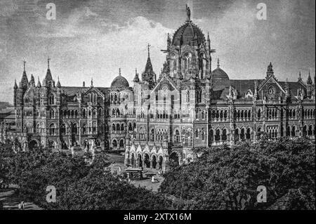 30 Aug 2004 altes Vintage Schwarz-weiß-Foto 1900er Jahre Victoria Terminus Station jetzt CSMT Bombay Mumbai Maharashtra Indien Asien. Stockfoto