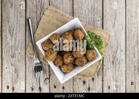 Teil der Fleischbällchen als detaillierte Nahaufnahme, selektiver Fokus Stockfoto