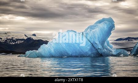 Spektakulärer Sonnenuntergang in der berühmten Jokulsarlon Glacier Lagoon Island Stockfoto