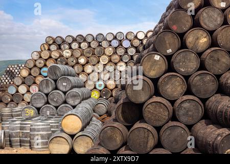 Der Malt Whisky Trail liegt im Herzen von Speyside im Nordosten Schottlands und führt zu mehreren weltweit berühmten Destillerien und einer Cooperage. Stockfoto