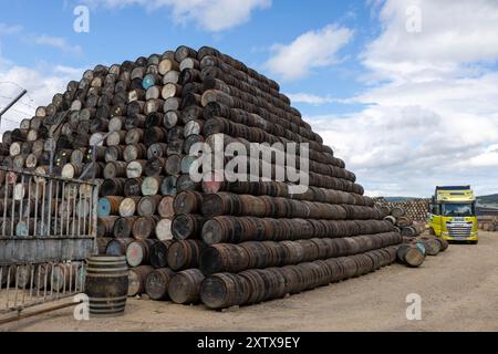 Der Malt Whisky Trail liegt im Herzen von Speyside im Nordosten Schottlands und führt zu mehreren weltweit berühmten Destillerien und einer Cooperage. Stockfoto