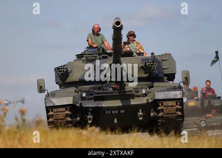 Chieftain MK10 Battle Tank im Yorkshire Wartime Experience in Hunsworth in der Nähe von Bradford, West Yorkshire, Großbritannien Stockfoto