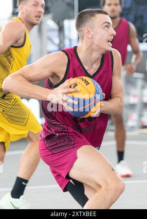 Lausanne, Schweiz. August 2024. Mathéo Cauwet aus Marseille (FRANKREICH) in Aktion während der Veranstaltung FIBA 3x3 World Tour Lausanne 2024. Quelle: Patrick Dancel/Alamy Live News Stockfoto