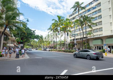 Usa. Juli 2024. Downtown Area in Waikiki, Insel Oahu, Honolulu, Hawaii, 24. Juli, 2024. (Foto: Smith Collection/Gado/SIPA USA) Credit: SIPA USA/Alamy Live News Stockfoto