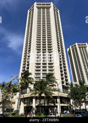 Usa. Juli 2024. Fassade des Hyatt Regency Waikiki Hotels, Insel Oahu, Honolulu, Hawaii, 24. Juli 2024. (Foto: Smith Collection/Gado/SIPA USA) Credit: SIPA USA/Alamy Live News Stockfoto