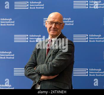 Edinburgh, Schottland, Vereinigtes Königreich, 16. August 2024. Edinburgh International Book Festival: Photocall. Im Bild: Der Vorsitzende der schottischen Nationalpartei John Swinney beim Buchfestival heute. Quelle: Sally Anderson/Alamy Live News Stockfoto