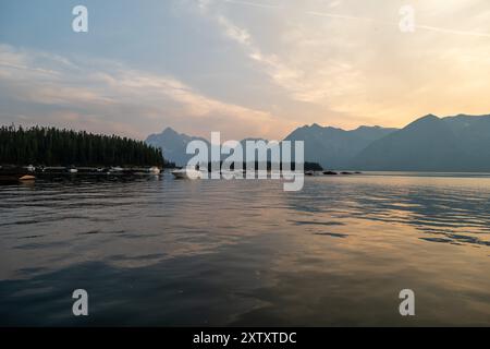 Colter Bay Harbor im Grand Teton National Park bei Sonnenuntergang Stockfoto