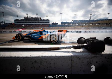 Newton, Ia, USA. Juli 2024. NOLAN SIEGEL (R) (78) aus Palo Alto, Kalifornien, fährt während eines Trainings für den Hy-Vee Homefront 250 auf dem Iowa Speedway in Newton IA auf der Boxengasse. (Kreditbild: © Walter G. Arce Sr./ASP via ZUMA Press Wire) NUR REDAKTIONELLE VERWENDUNG! Nicht für kommerzielle ZWECKE! Stockfoto