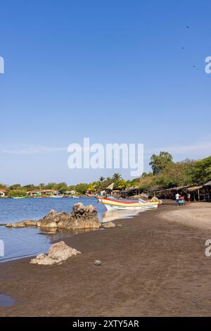 Las Penitas, Nicaragua - 17. März 2024: Blick auf den Strand von Las Penitas Eingang zum Juan Venado Insel Naturschutzgebiet in Nicaragua Zentralamerika Stockfoto