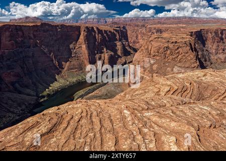 Exfoliating Navajo Sandstein im Horseshoe Bend, Glen Canyon National Recreation Area, Page, Arizona Stockfoto