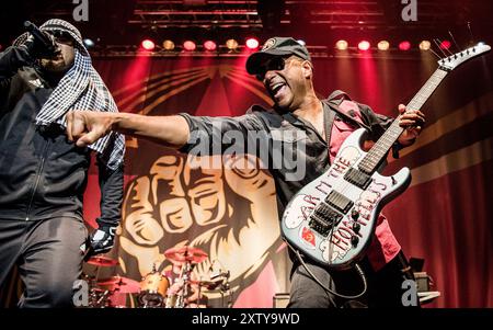 Tom Morello tritt live auf der Bühne auf Stockfoto