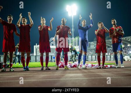 Die Bayern feiern in der Kurve, Sven Ulreich (FC Bayern München, #26), Joshua Kimmich (FC Bayern München, #06), Manuel neuer, (FC Bayern München, #01), Harry Kane (FC Bayern München, #09), Minjae Kim (FC Bayern München, #03), Aleksandar Pavlovic (FC Bayern München, #45) GER, SSV Ulm vs. FC Bayern München, Fussball, DFB Pokal, 1. Runde, Spielzeit 2024/2025, 16.08.2024, Eibner-Pressefoto/Sascha Walther Stockfoto