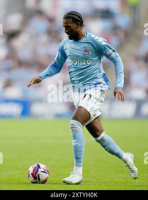 Coventry City's Haji Wright während des Sky Bet Championship Matches in der Coventry Building Society Arena, Coventry. Bilddatum: Freitag, 16. August 2024. Stockfoto