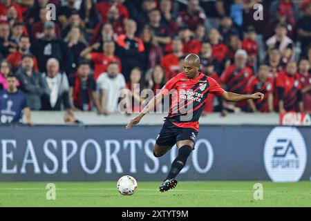 Curitiba, Brasilien. August 2024. Fernandinho von Athletico Parananese während der Copa Sudamericana 2024 im Achtelfinale zwischen dem brasilianischen Athletico Paranaense und dem argentinischen Belgrano im Arena da Baixada Stadium in Curitiba, Brasilien am 15. August. Foto: Heuler Andrey/DiaEsportivo/Alamy Live News Credit: DiaEsportivo/Alamy Live News Stockfoto