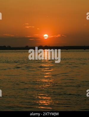 Blick auf den Sonnenuntergang in Red Hook, Brooklyn, New York Stockfoto