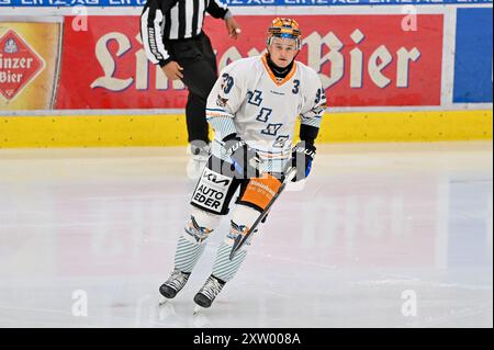 Linz, Österreich. August 2024. LINZ, ÖSTERREICH - 16. AUGUST: Ian Scheid (BWL) im Vorbereitungsspiel zwischen Black Wings Linz / EC Kassel Huskies in Eishalle Linz am 16. August 2024 in Linz, Österreich.240816 SEPA 20 007 - 20240816 PD6829 Credit: APA-PictureDesk/Alamy Live News Stockfoto