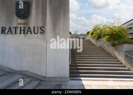 Linz, Österreich. August 2024. Außenansicht des Neuen Rathauses, Magistrat Linz im Stadtzentrum Stockfoto