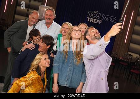 Martin Brambach, Peter Neururer, Rita Süssmuth, Matze Knop, Christine Sommer, Susan Link, Vivien Neufeld, Joelina Drews und Micky Beisenherz bei der Aufzeichnung der WDR-Talkshow Kölner Treff im WDR Studio BS 3. Köln, 16.08.2024 *** Martin Brambach, Peter Neururer, Rita Süssmuth, Matze Knop, Christine Sommer, Susan Link, Vivien Neufeld, Joelina Drews und Micky Beisenherz bei der Aufnahme der WDR Talkshow Kölner Treff im WDR Studio BS 3 Köln, 16 08 2024 Foto:XC.xAdolph/xFuturexImagex koelner treff1608 4802 Stockfoto