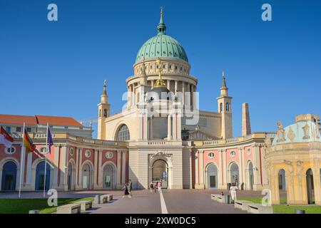 Innenhof Brandenburger Landtag, Fortunaportal, hinten Nikolaikirche, Alter Markt, Potsdam, Brandenburg, Deutschland Stockfoto