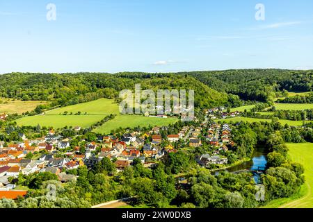 Fahrt durch das schöne Saaletal zwischen Jena und Naumburg in der Nähe der Dornburgen - Thüringen - Deutschland Stockfoto