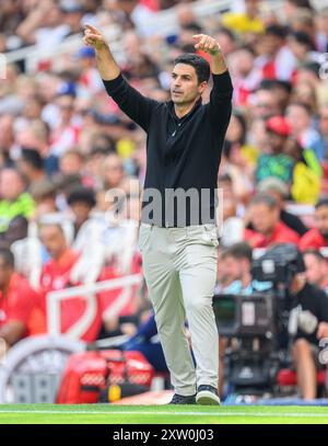 London, Großbritannien. August 2024. August 2024 - Arsenal gegen Olympique Lyonnais - Emirates Cup - Emirates Stadium. Arsenal Manager Mikel Arteta. Bildnachweis: Mark Pain/Alamy Live News Stockfoto