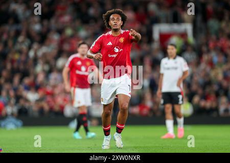 Manchester United Stürmer Joshua Zirkzee (11) Gesten während des Spiels Manchester United FC gegen Fulham FC English Premier League in Old Trafford, Manchester, England, Großbritannien am 16. August 2024 Credit: Every Second Media/Alamy Live News Stockfoto