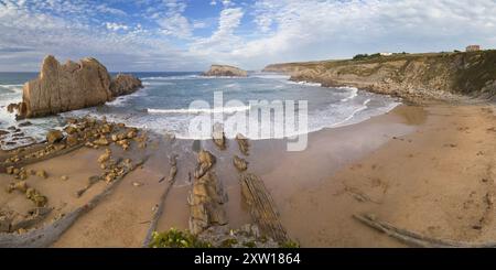 Arnia Beach, Costa Quebrada, Kantabrien, Spanien. Stockfoto