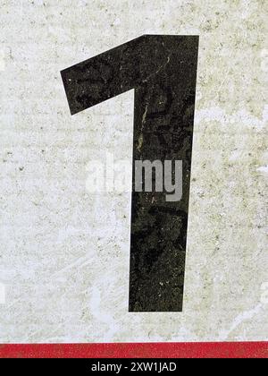 Schriftliche Formulierung in Distress State Typography Found Number Stockfoto