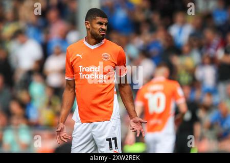 Blackpool, Großbritannien. August 2024. Ashley Fletcher von Blackpool reagiert während des Sky Bet League 1 Spiels Blackpool gegen Stockport County in Bloomfield Road, Blackpool, Vereinigtes Königreich, 17. August 2024 (Foto: Gareth Evans/News Images) in Blackpool, Vereinigtes Königreich am 17. August 2024. (Foto: Gareth Evans/News Images/SIPA USA) Credit: SIPA USA/Alamy Live News Stockfoto