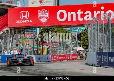 Toronto, ON, USA. Juli 2024. Der Fahrer DER NTT INDYCAR-SERIE, SANTINO FERRUCCI (14) aus Woodbury, Connecticut, reist während eines Trainings für die Ontario Honda Dealers Indy Toronto in Toronto auf den Straßen von Toronto. (Kreditbild: © Walter G. Arce Sr./ASP via ZUMA Press Wire) NUR REDAKTIONELLE VERWENDUNG! Nicht für kommerzielle ZWECKE! Stockfoto