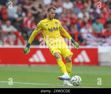 Nottingham, Großbritannien. August 2024. Neto of Bournemouth gibt den Ball während des Premier League-Spiels Nottingham Forest gegen Bournemouth am 17. August 2024 in Nottingham, Großbritannien, am 17. August 2024. (Foto: Alfie Cosgrove/News Images/SIPA USA) Credit: SIPA USA/Alamy Live News Stockfoto