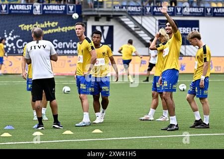 Sint Truiden, Belgien. August 2024. Die Spieler der STVV wurden vor einem Fußballspiel zwischen Sint-Truidense VV und FCV Dender EH am Samstag, den 17. August 2024 in Sint-Truiden, am vierten Tag der Saison 2024-2025 der ersten Liga der „Jupiler Pro League“ der belgischen Meisterschaft, im Bild dargestellt. BELGA FOTO JOHAN EYCKENS Credit: Belga News Agency/Alamy Live News Stockfoto