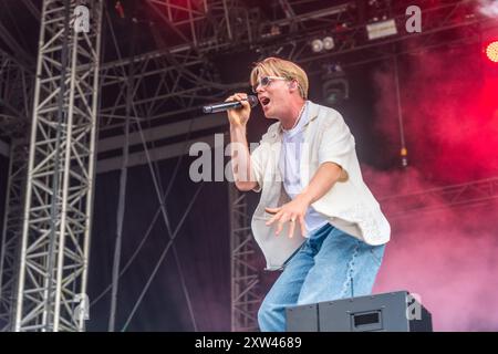 Ennio Ennio Frankl Emotionaler Club Live Auf Dem Highfield 2024 ennio-ennio-frankl-emotionaler-club-live-auf-dem-highfield-2024